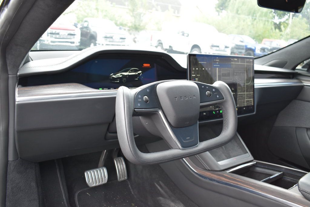 Used 2023 Tesla Model S Standard Range AWD/4WD image 9