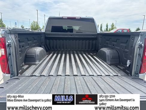 Used 2023 Chevrolet Silverado 1500 LT AWD/4WD image 23