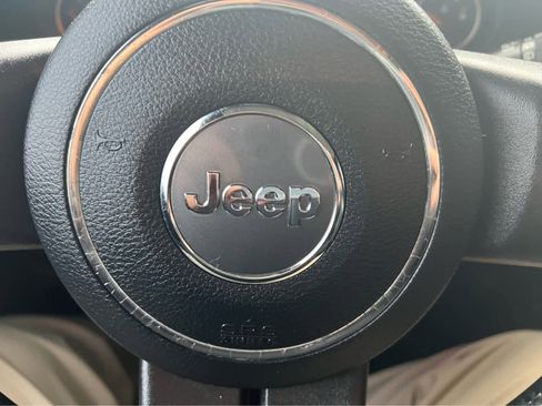 Used 2017 Jeep Wrangler 75th Anniversary image 22