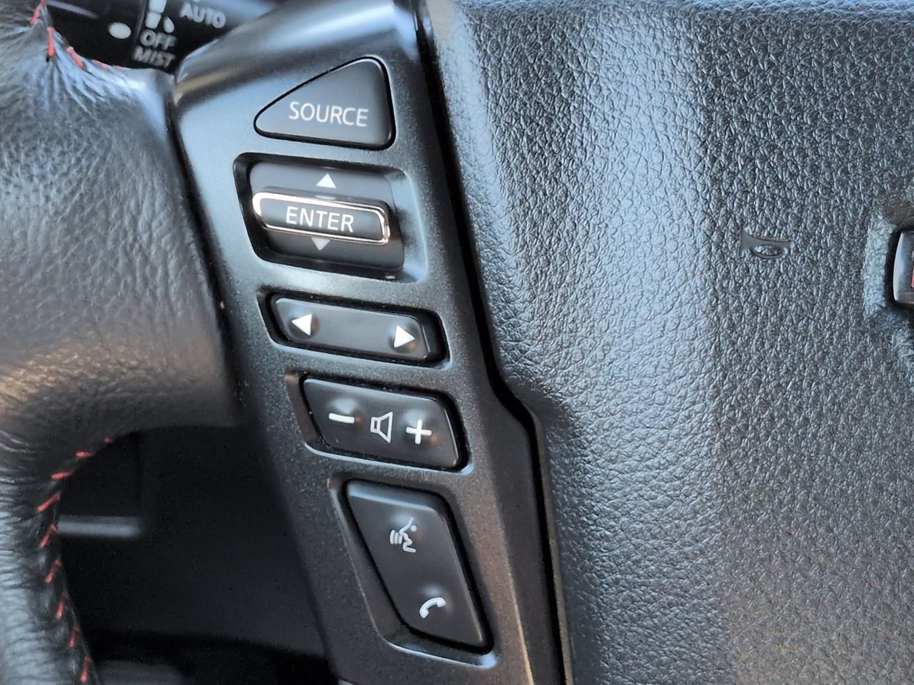 Used 2024 Nissan Titan PRO-4X w/ Pro-4x Utility Package AWD/4WD image 22