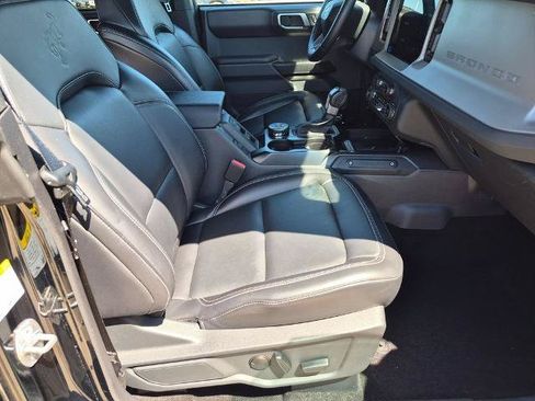 Certified 2025 Ford Bronco Outer Banks AWD/4WD image 28