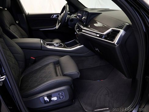 Certified 2025 BMW X5 M60i w/ Executive Package image 37