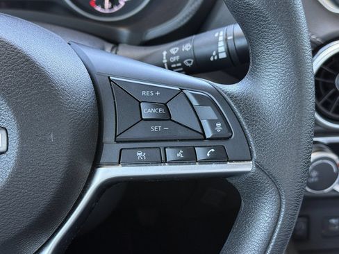 Used 2024 Nissan Sentra SV FWD image 31