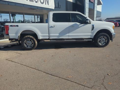 Used 2017 Ford F250 Lariat image 8
