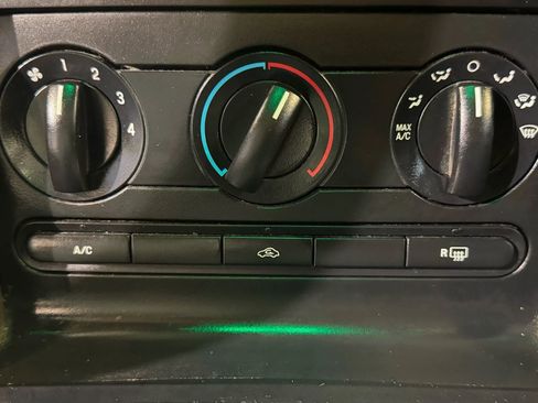 Used 2006 Ford Mustang GT image 17