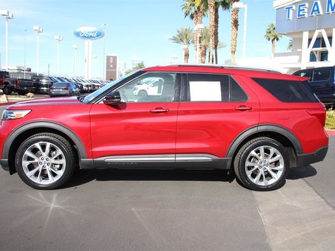 Certified 2021 Ford Explorer Platinum w/ Equipment Group 601A image 4