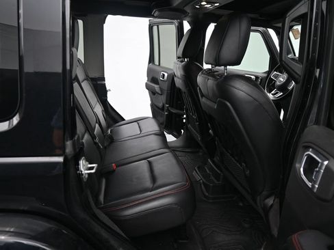 Used 2021 Jeep Wrangler Unlimited Rubicon AWD/4WD image 18