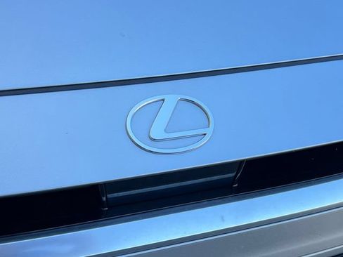 Used 2025 Lexus TX 500h AWD w/ Technology Package image 15