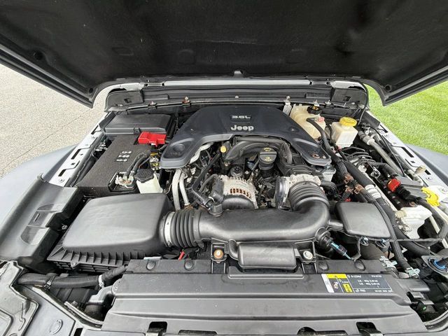Used 2020 Jeep Gladiator Rubicon AWD/4WD image 14