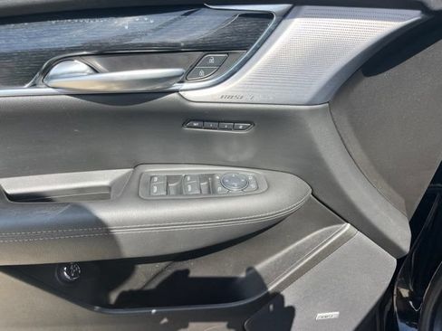 Used 2025 Cadillac XT5 Premium Luxury FWD image 15