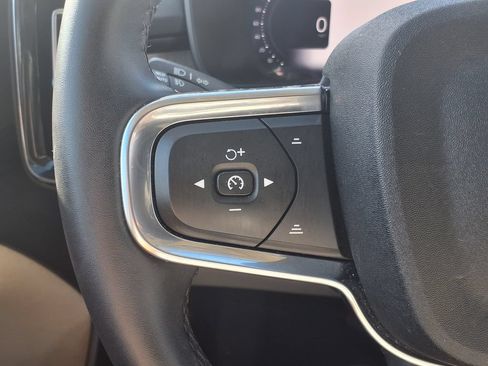 Certified 2023 Volvo XC40 B5 Plus w/ Climate Package AWD/4WD image 27
