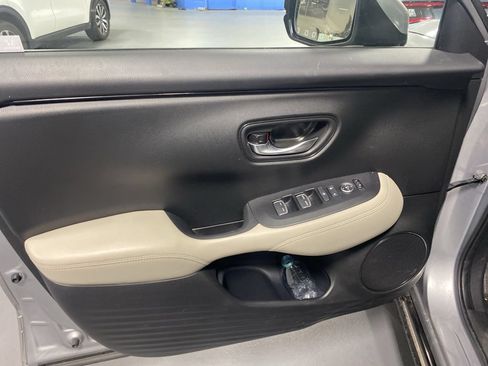 Used 2024 Honda HR-V EX-L image 23
