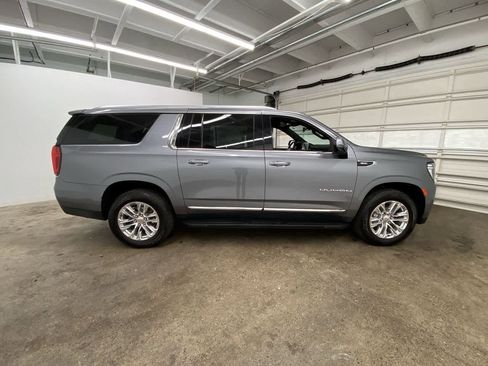 Used 2021 GMC Yukon XL SLT w/ SLT Luxury Plus Package image 7