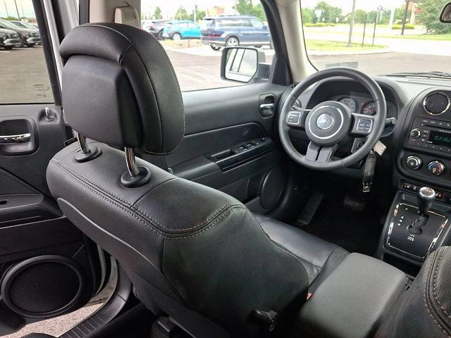 Used 2017 Jeep Patriot High Altitude AWD/4WD image 15