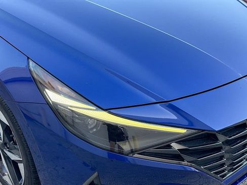 Used 2023 Hyundai Elantra Limited FWD image 31