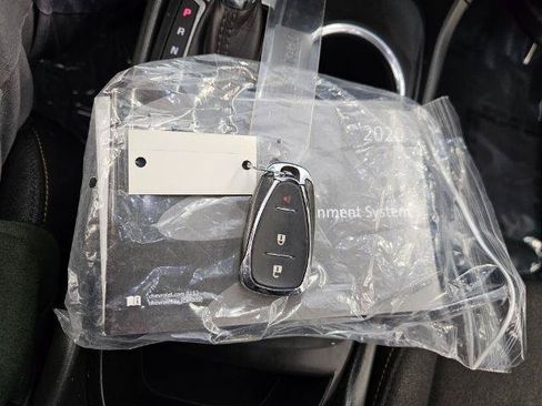 Used 2020 Chevrolet Equinox LT FWD image 24