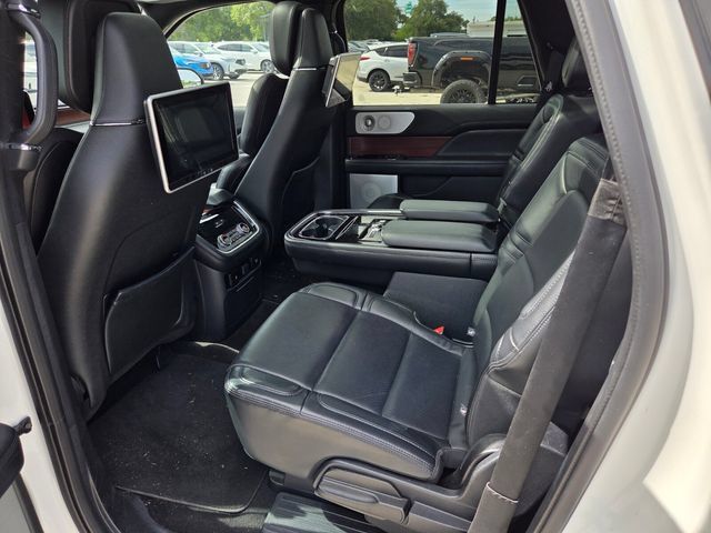 Used 2021 Lincoln Navigator L Reserve AWD/4WD image 9