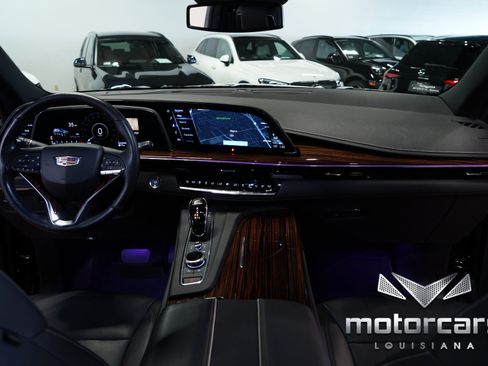 Used 2022 Cadillac Escalade Luxury RWD image 32
