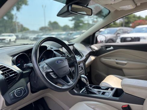 Used 2019 Ford Escape Titanium AWD/4WD image 11