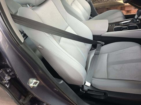 Used 2018 Honda Accord EX image 14