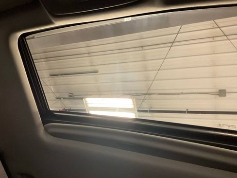 Used 2018 Chevrolet Silverado 1500 High Country image 16