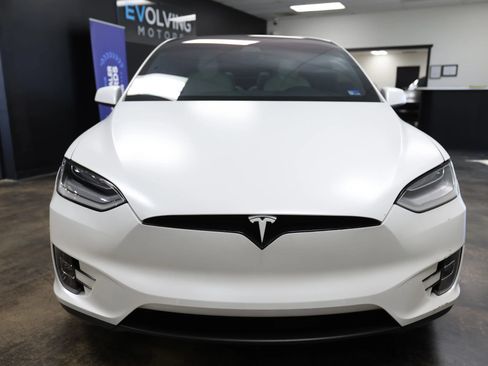 Used 2020 Tesla Model X Long Range AWD/4WD image 6