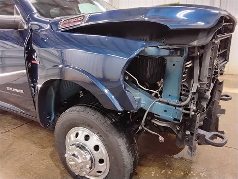 Used 2022 RAM 3500 Laramie image 17