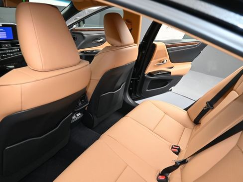 New 2025 Lexus ES 350 350 image 12
