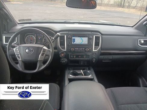 Used 2018 Nissan Titan SV w/ SV Convenience Package image 21