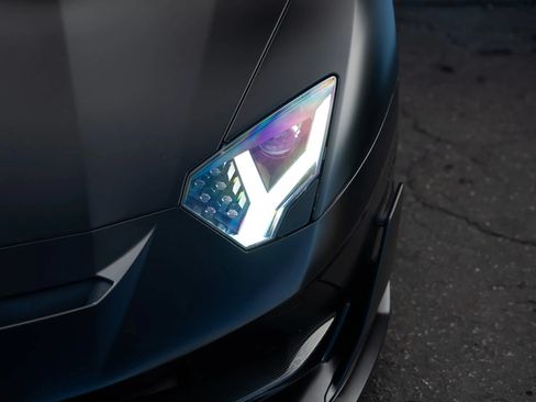 Used 2021 Lamborghini Aventador SVJ AWD/4WD image 32