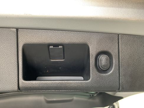 Used 2019 GMC Yukon SLT w/ Open Road Package RWD image 38