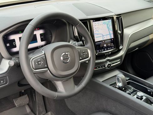 Certified 2023 Volvo XC60 T8 Core AWD/4WD image 24