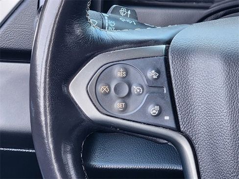 Used 2020 Chevrolet Suburban Premier image 31