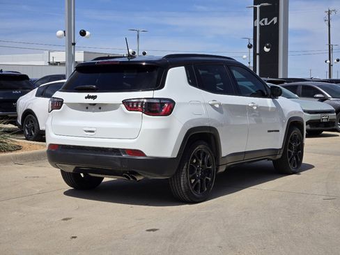 Used 2022 Jeep Compass Latitude w/ Sun and Sound Group image 4