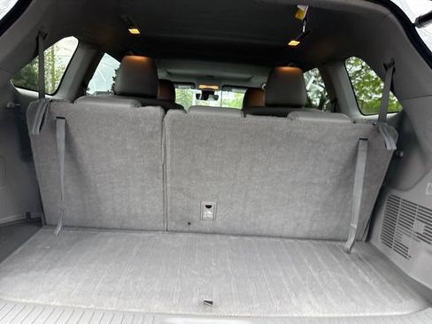 Used 2017 Toyota Highlander XLE AWD/4WD image 46