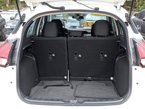 Certified 2025 Nissan Kicks Play S image 26