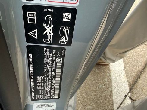 Used 2025 BMW M240i xDrive Coupe w/ Premium Package image 10