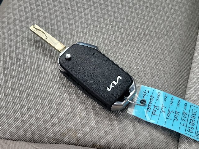 Certified 2024 Kia Soul LX FWD image 29