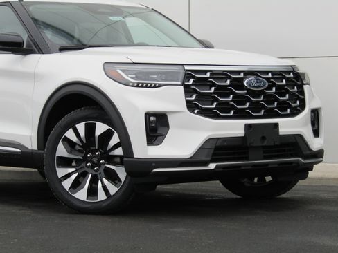 New 2026 Ford Explorer Platinum w/ LUX Leather Package AWD/4WD image 5