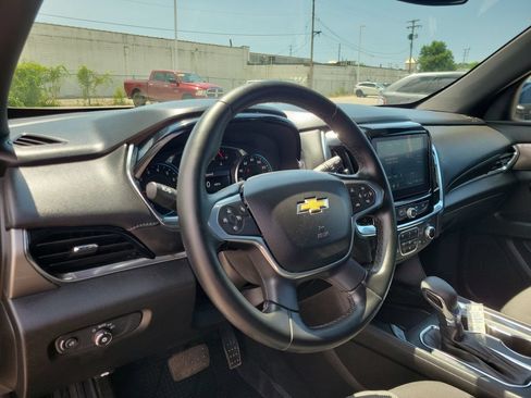 Used 2023 Chevrolet Traverse LT FWD image 22