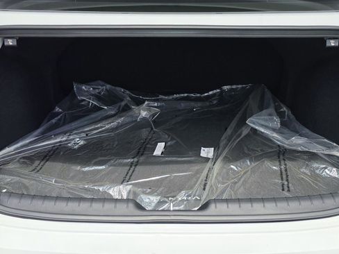 Used 2026 Hyundai Elantra Sport FWD image 13