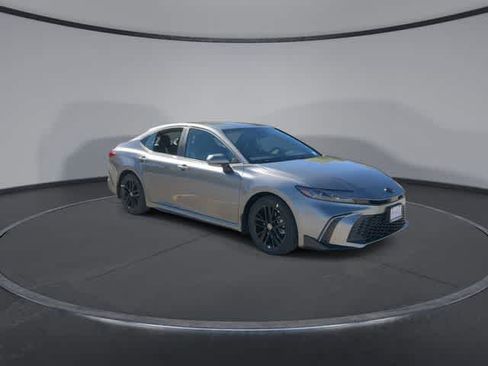 Used 2026 Toyota Camry SE w/ Convenience Package FWD image 2