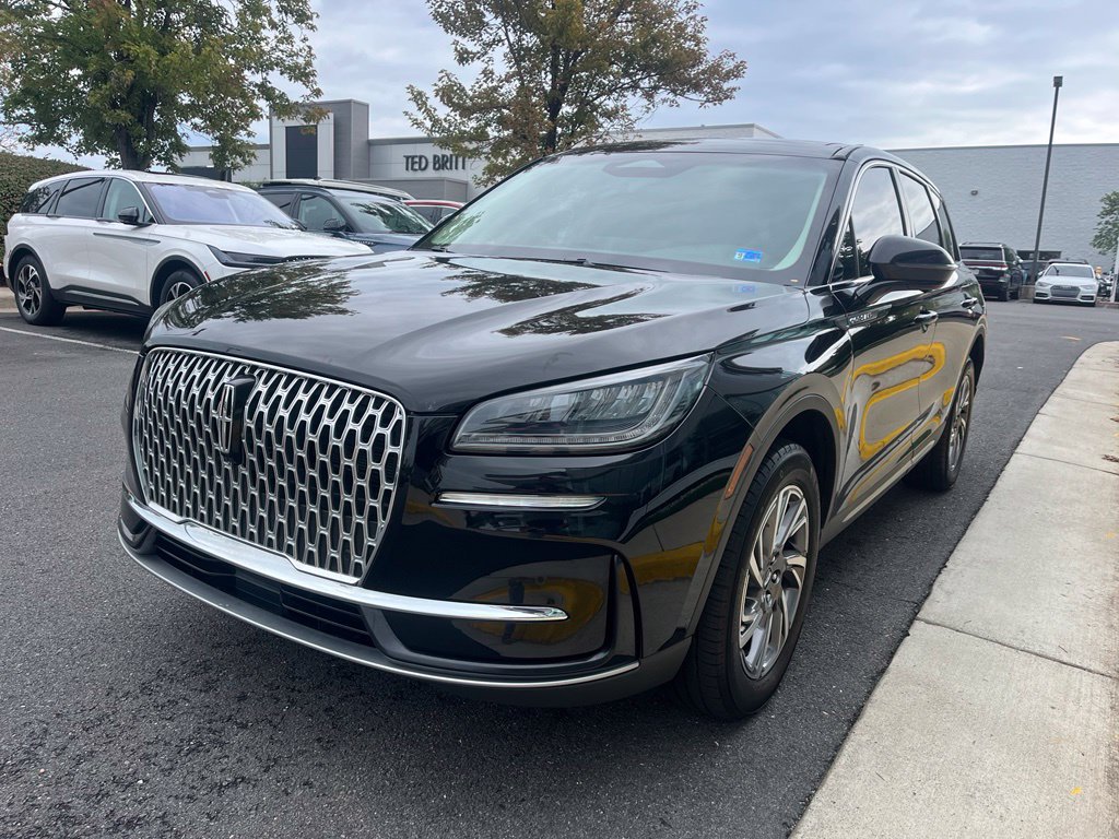 Certified 2023 Lincoln Corsair AWD w/ Equipment Group 101A image 3