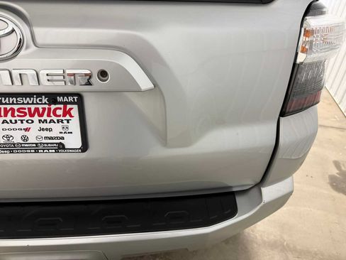Used 2019 Toyota 4Runner SR5 Premium AWD/4WD image 18