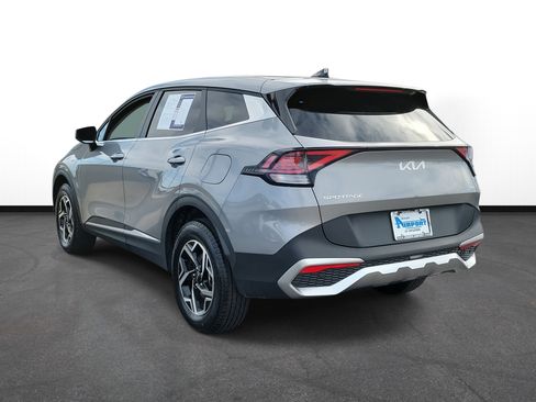 Used 2024 Kia Sportage LX image 3