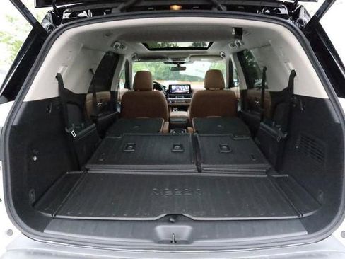 New 2026 Nissan Pathfinder Platinum AWD/4WD image 9