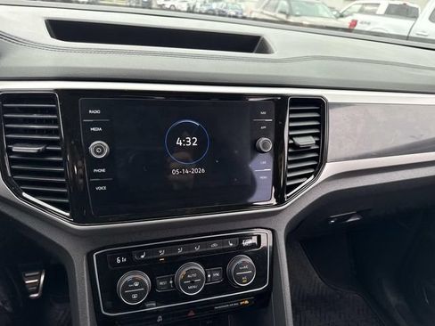 Used 2023 Volkswagen Atlas SEL R-Line AWD/4WD image 31