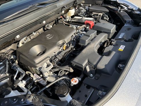 Certified 2025 Toyota RAV4 XLE FWD image 22