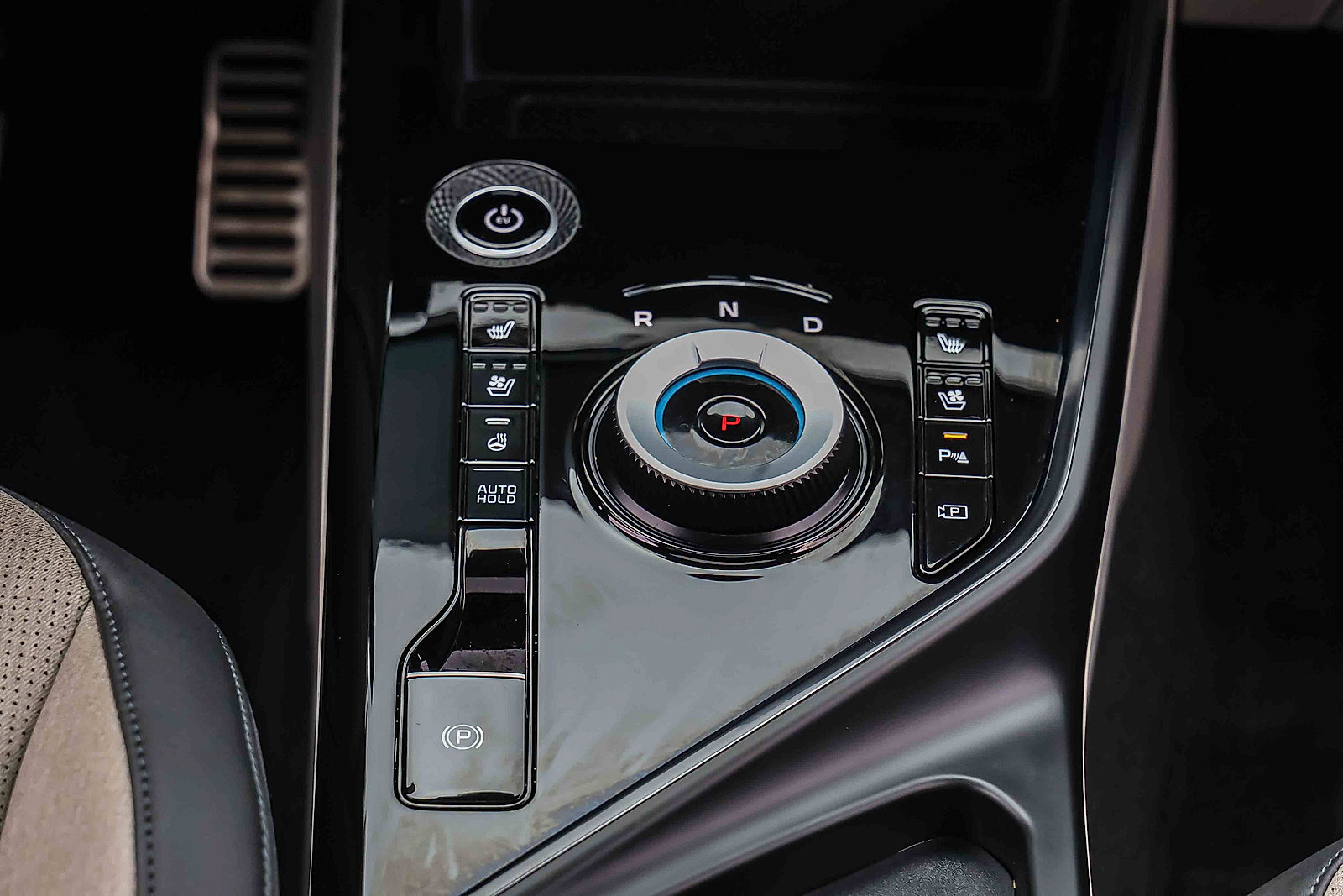 Certified 2025 Kia Niro Wave w/ Wave Preserve Package FWD image 13