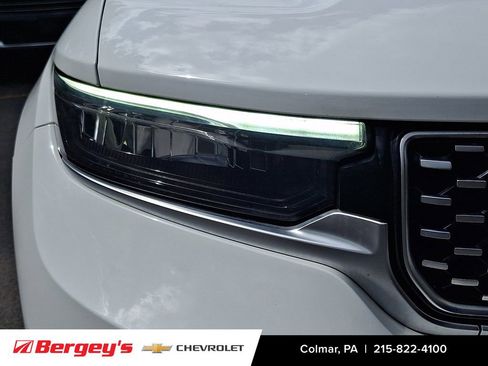 Used 2023 Jeep Grand Cherokee L Summit AWD/4WD image 11